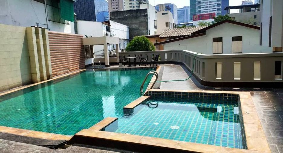 For rent 3 bedrooms condo in Watthana, Bangkok