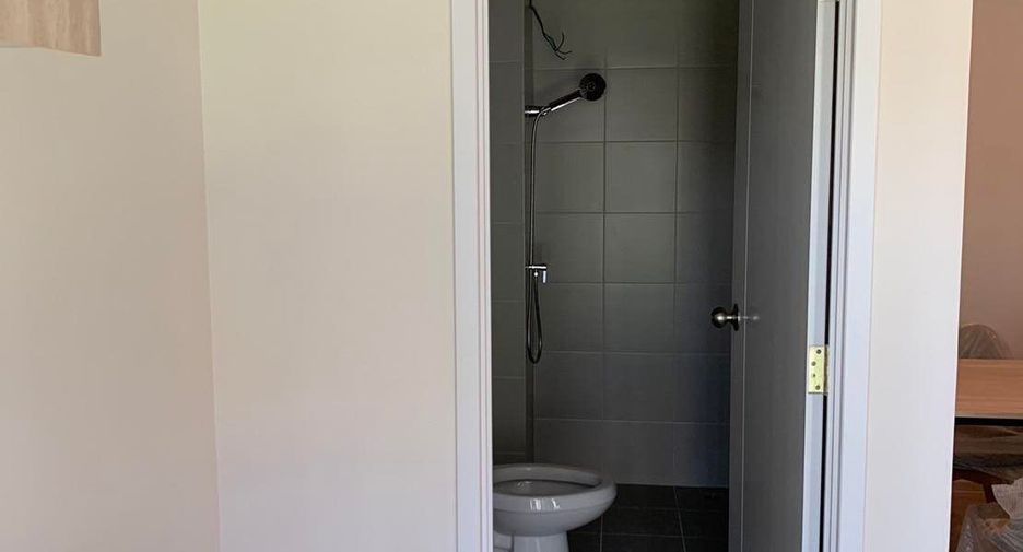 Аренда 2 спальни кондо в Пращет, Бангкок