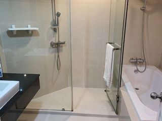 Wohnung zur Miete mit 2 Zimmer in Huai Khwang, Bangkok