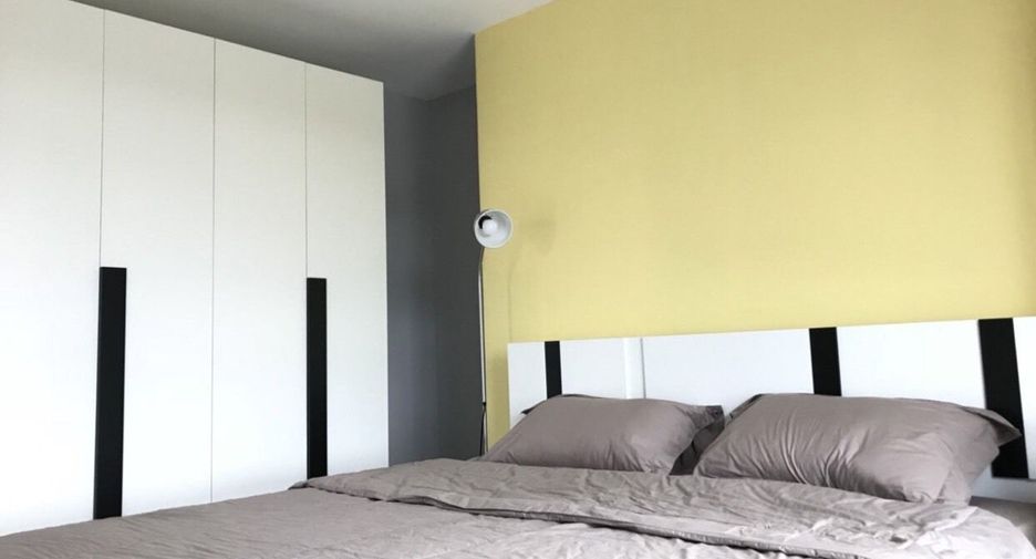 For rent 2 bedrooms condo in Phra Khanong, Bangkok