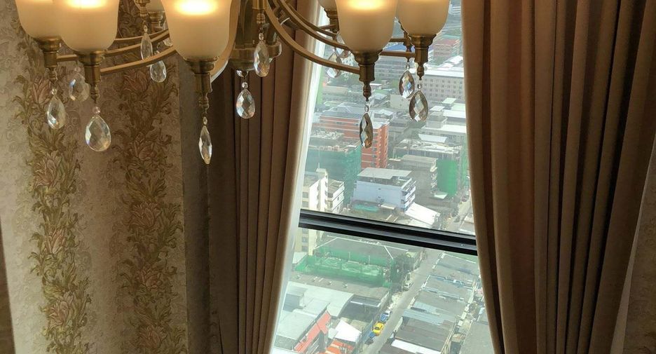 Condo en venta de 3 habitaciones en Din Daeng, Bangkok