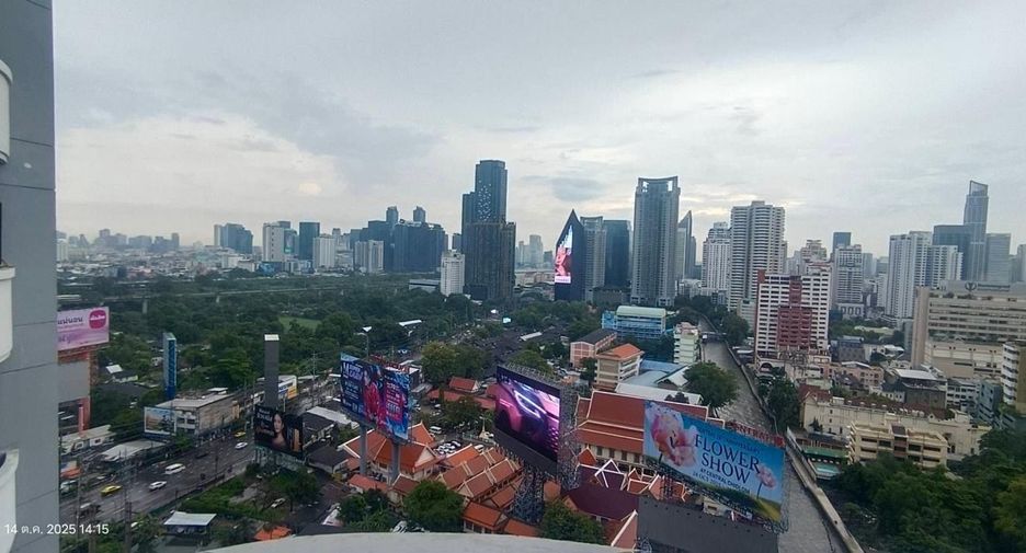 For sale and for rent 2 bedrooms condo in Watthana, Bangkok