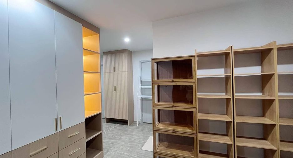 For rent 2 bedrooms condo in Suan Luang, Bangkok