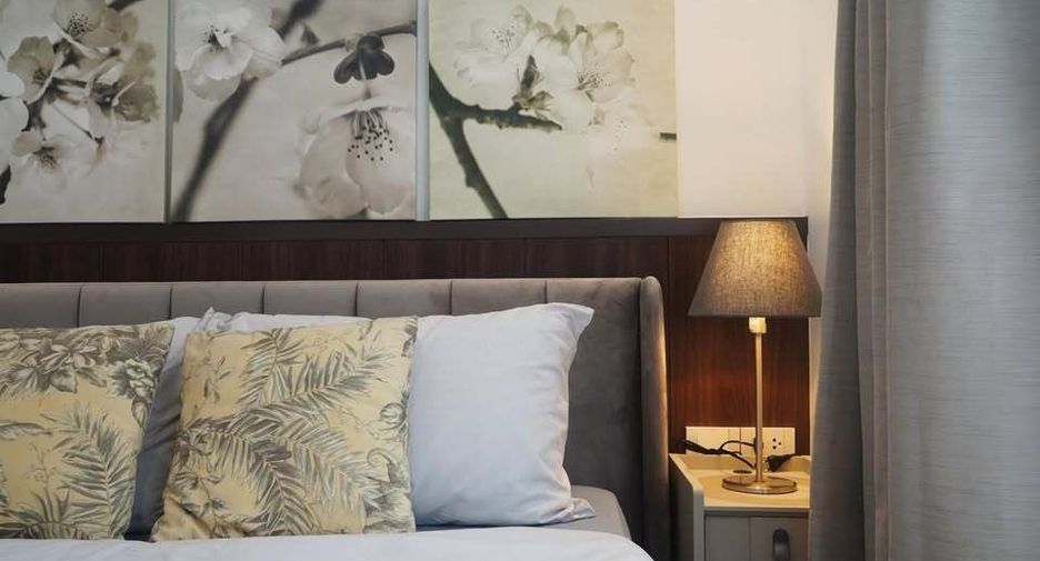 For rent 2 bedrooms condo in Sathon, Bangkok