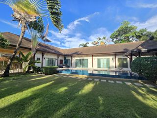 For sale 3 bedrooms villa in Mueang Phuket, Phuket