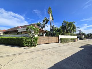 For sale 3 bedrooms villa in Mueang Phuket, Phuket