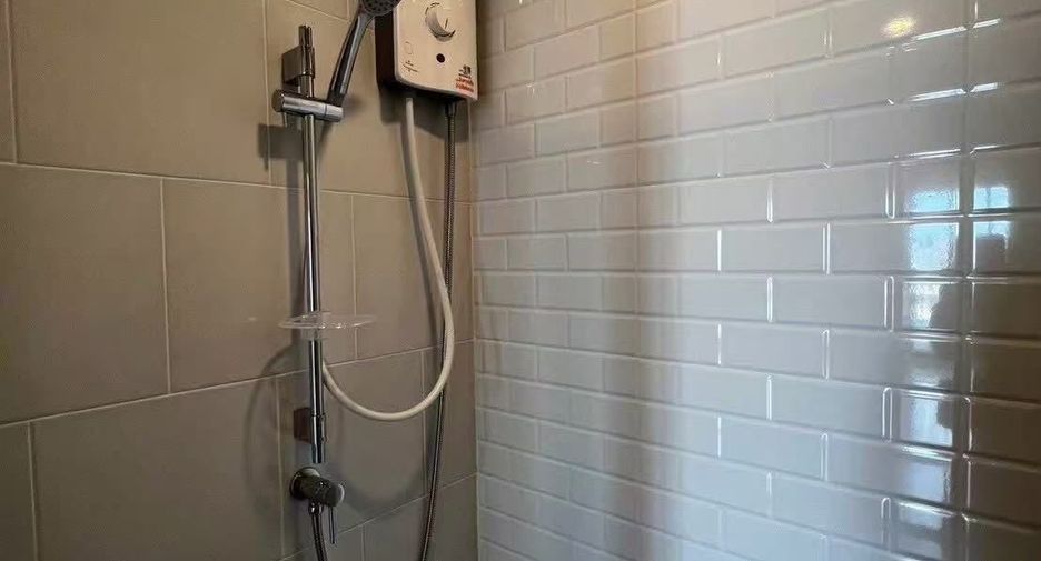 For rent 1 bed condo in Wang Thonglang, Bangkok