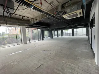 For rent retail Space in Watthana, Bangkok