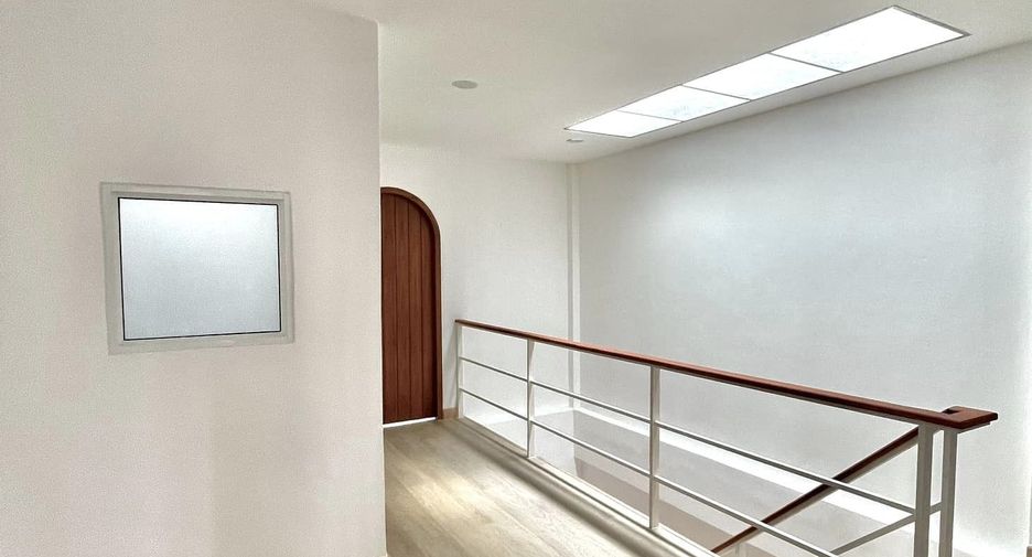 Reihenhaus zum Kauf mit 2 Zimmer in Khan Na Yao, Bangkok