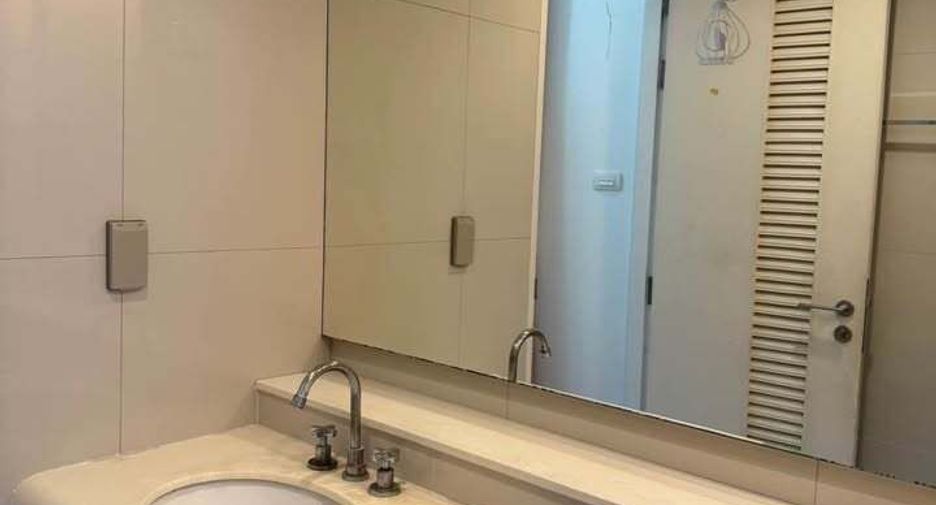 Condo en alquiler de 1 habitaciones en Sathon, Bangkok