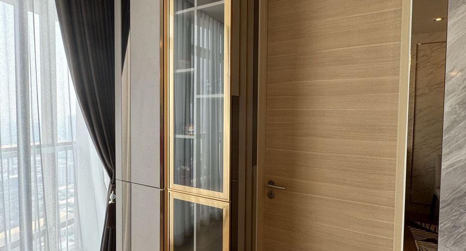 For sale 2 bedrooms condo in Khlong Toei, Bangkok