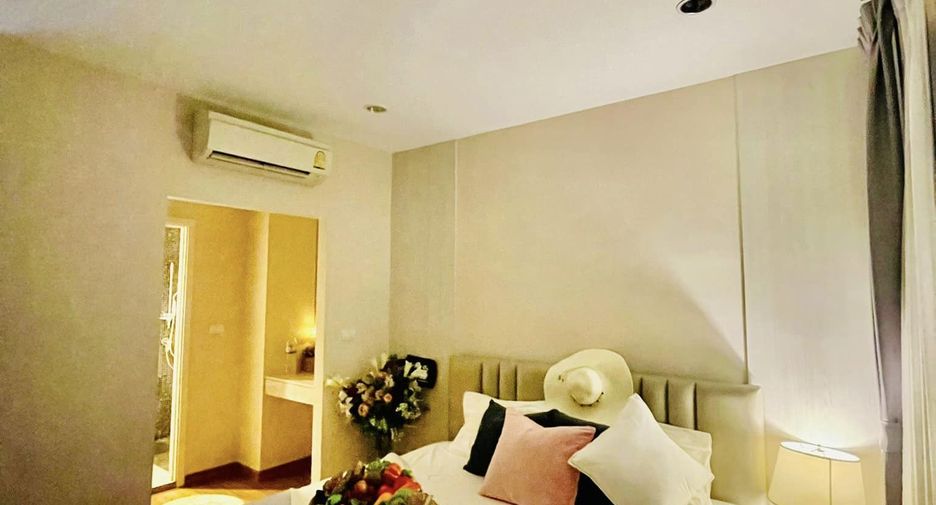 For rent 2 bedrooms condo in Bang Phlat, Bangkok
