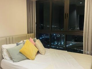 For rent 2 bedrooms condo in Bang Phlat, Bangkok