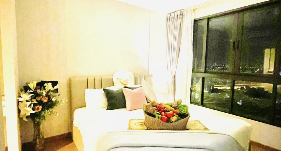 For rent 2 bedrooms condo in Bang Phlat, Bangkok