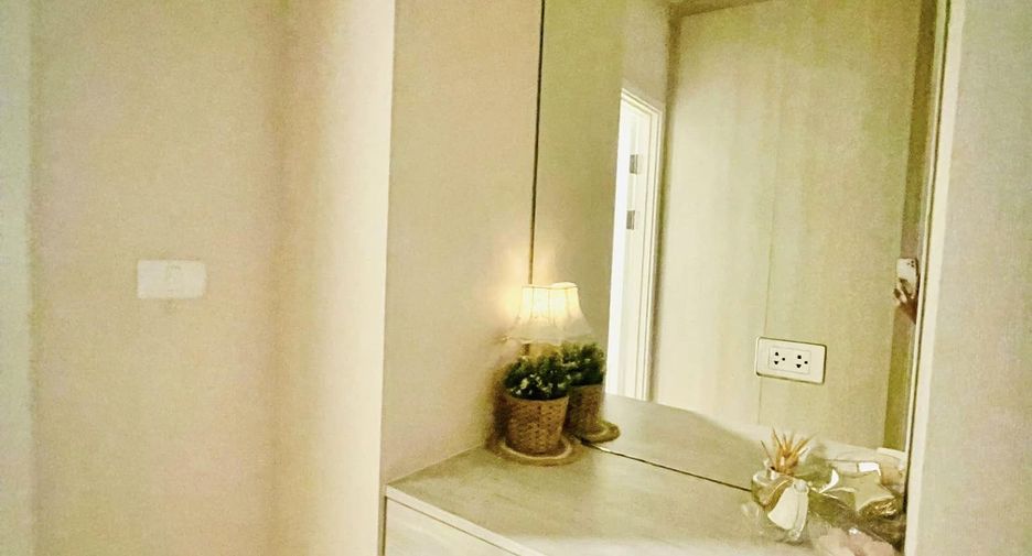 For rent 2 bedrooms condo in Bang Phlat, Bangkok