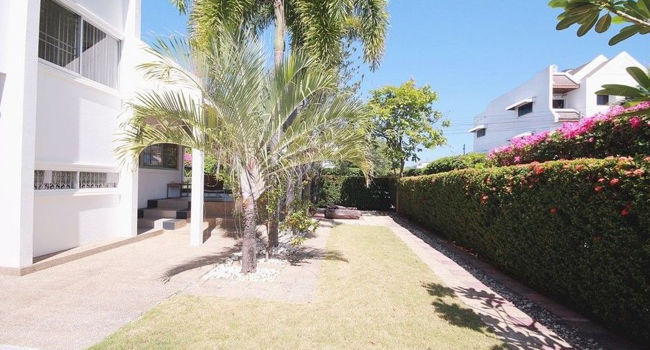 For sale 4 bedrooms house in Hua Hin, Prachuap Khiri Khan