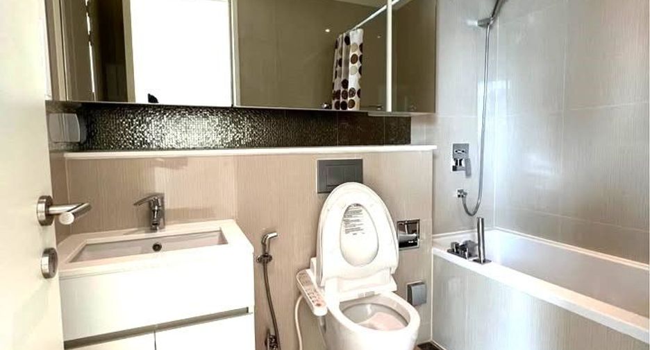 Аренда 2 спальни кондо в Щаттхана, Бангкок
