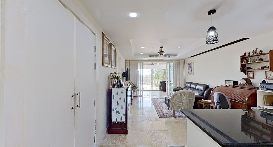 For sale 2 bedrooms apartment in Mueang Phuket, Phuket