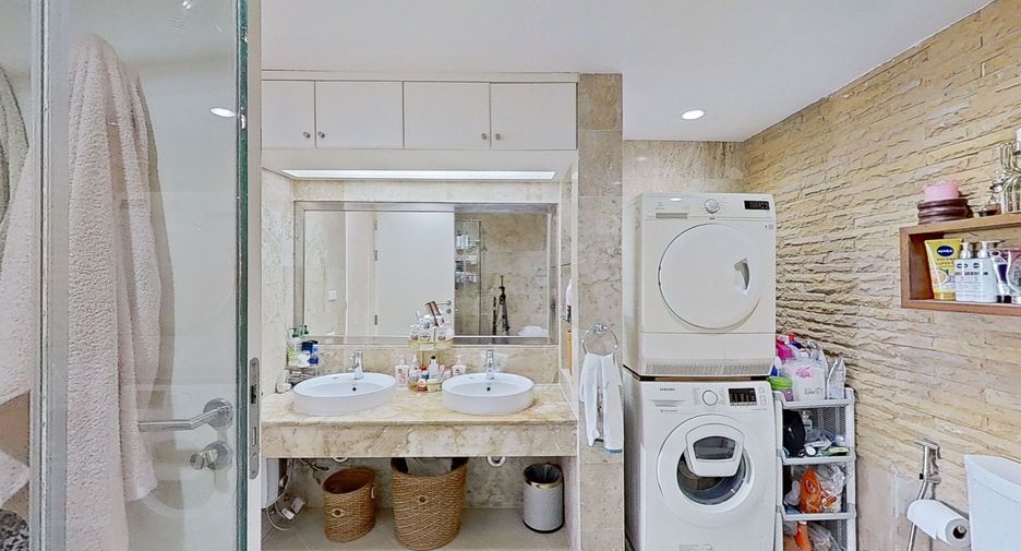 For sale 2 bedrooms apartment in Mueang Phuket, Phuket