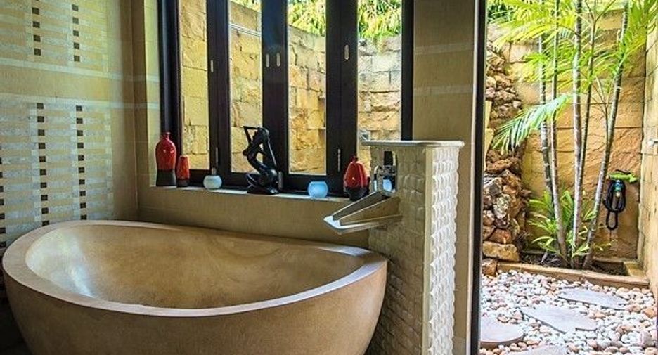 For sale 5 bedrooms villa in Sam Roi Yot, Prachuap Khiri Khan