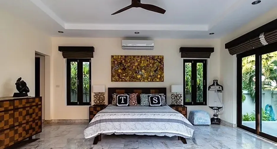 For sale 5 bedrooms villa in Sam Roi Yot, Prachuap Khiri Khan