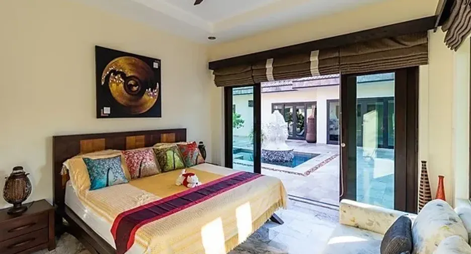 For sale 5 bedrooms villa in Sam Roi Yot, Prachuap Khiri Khan