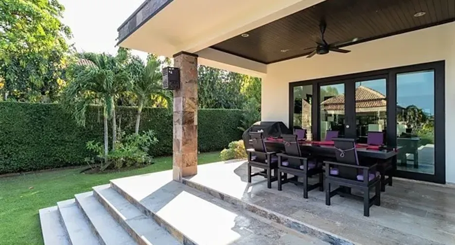 For sale 5 bedrooms villa in Sam Roi Yot, Prachuap Khiri Khan