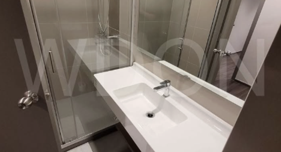 For rent 2 bedrooms condo in Khlong San, Bangkok