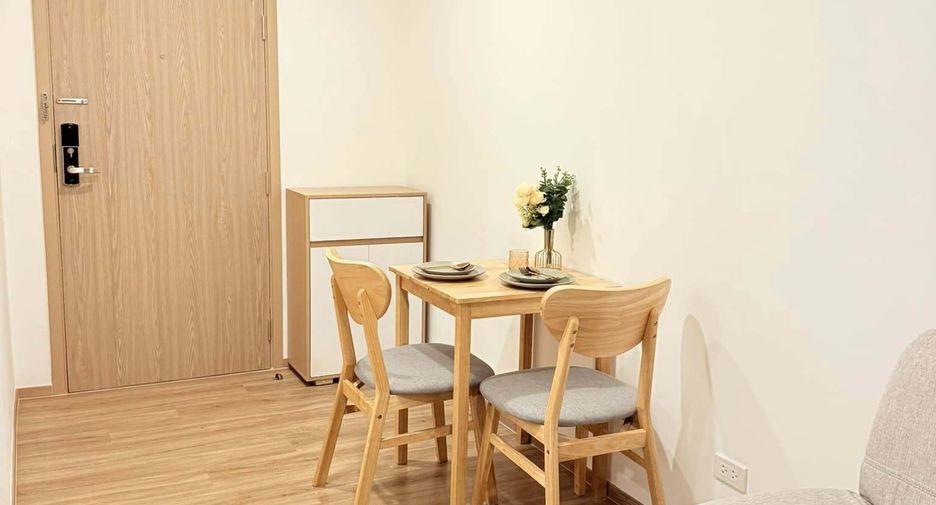 For rent 2 bedrooms condo in Chatuchak, Bangkok