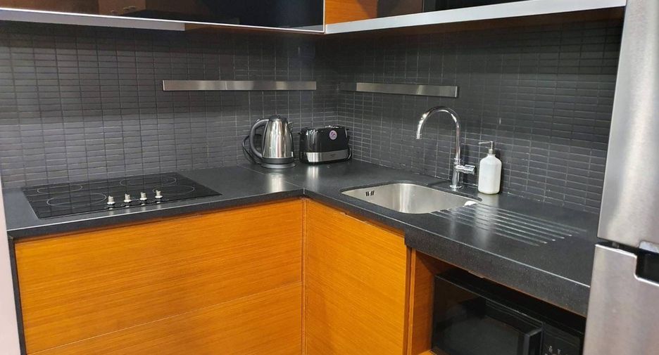 Condo en alquiler de 2 habitaciones en Khlong Toei, Bangkok