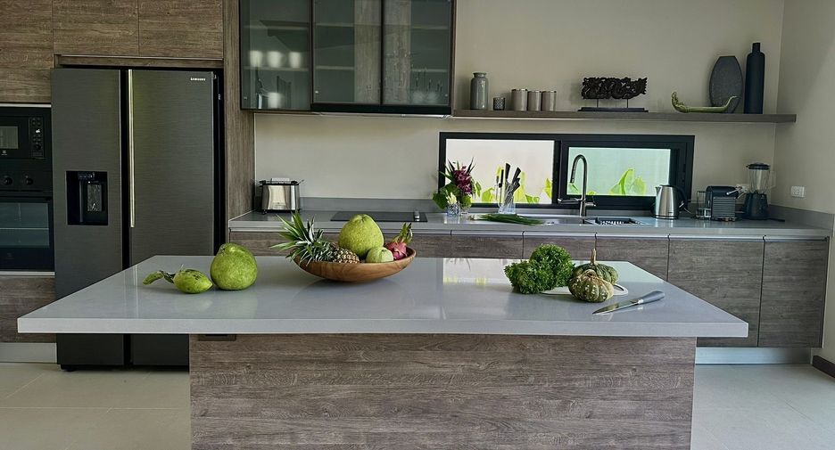 For sale 4 bedrooms villa in Thalang, Phuket