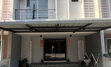 For rent 3 bedrooms townhouse in Mueang Phuket, Phuket