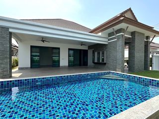 For sale 3 bedrooms villa in Cha Am, Phetchaburi
