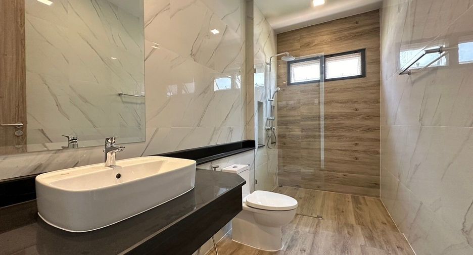 For sale 3 bedrooms villa in Cha Am, Phetchaburi