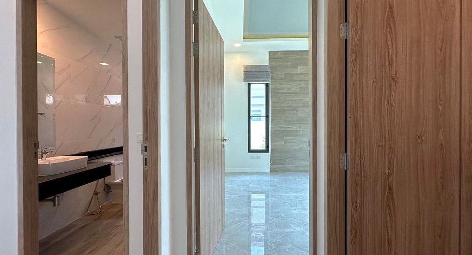 For sale 3 bedrooms villa in Cha Am, Phetchaburi