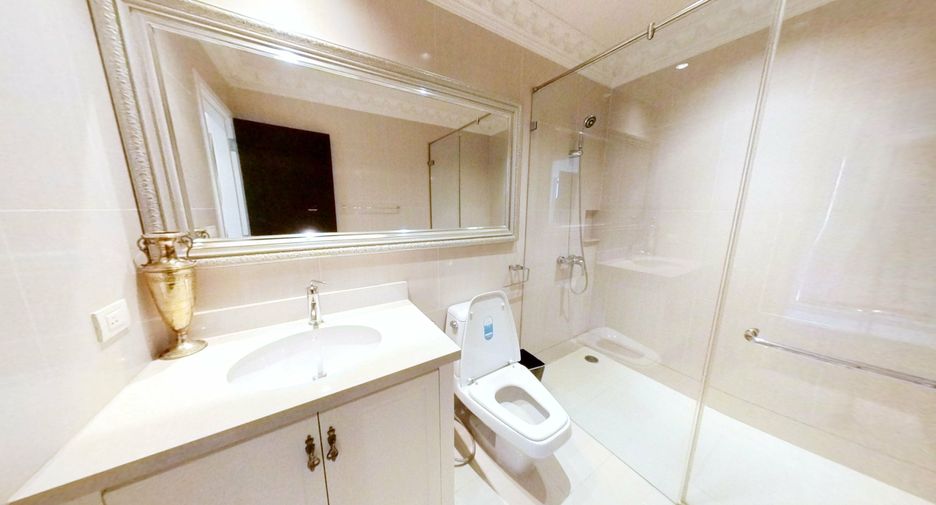 Condo en venta y en alquiler de 2 habitaciones en Khlong Toei, Bangkok