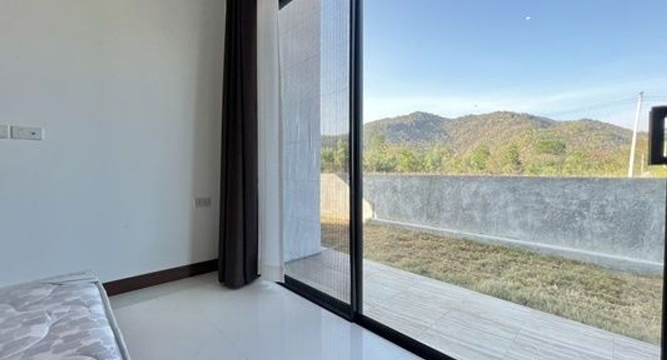 For sale 3 bedrooms house in Cha Am, Phetchaburi