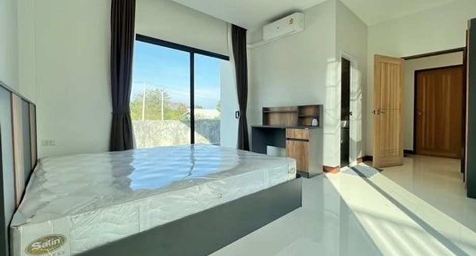For sale 3 bedrooms house in Cha Am, Phetchaburi
