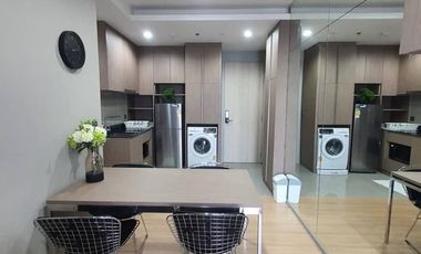 For rent 2 bedrooms condo in Phaya Thai, Bangkok