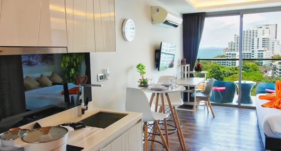 Wohnung zum Kauf und zur Miete mit Studio in Bang Lamung, Chonburi