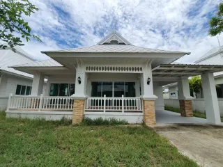 Haus zum Kauf mit 3 Zimmer in Cha Am, Phetchaburi