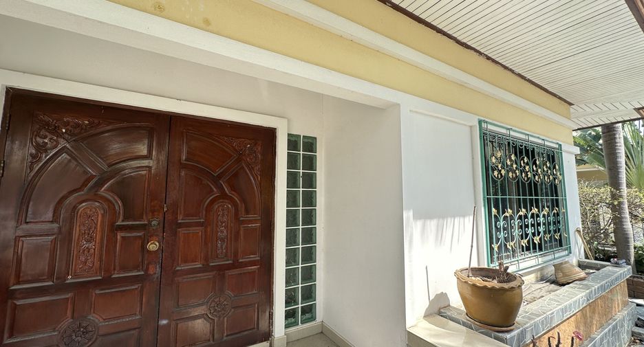For sale 3 bedrooms house in Bang Lamung, Chonburi