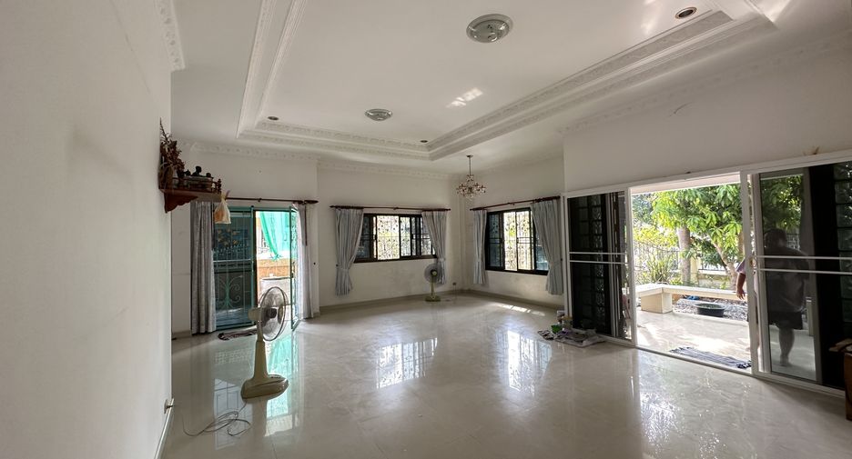 For sale 3 bedrooms house in Bang Lamung, Chonburi