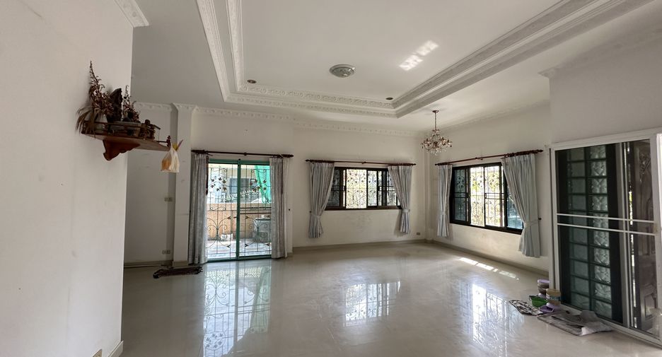 For sale 3 bedrooms house in Bang Lamung, Chonburi