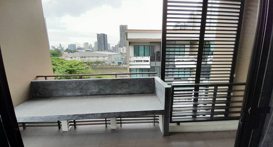 For sale and for rent 3 bedrooms townhouse in Khlong Toei, Bangkok