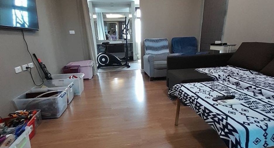 For sale and for rent 3 bedrooms townhouse in Khlong Toei, Bangkok