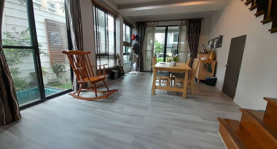 For sale and for rent 3 bedrooms townhouse in Khlong Toei, Bangkok