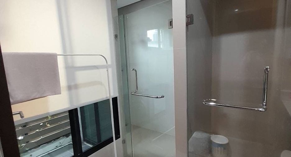 For sale and for rent 3 bedrooms townhouse in Khlong Toei, Bangkok
