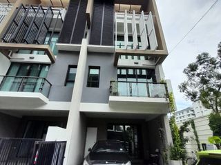 For sale そして for rent 3 ベッドルーム townhouse in Khlong Toei, Bangkok