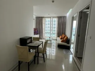 出租 2 卧室 公寓 在 Huai Khwang, 曼谷